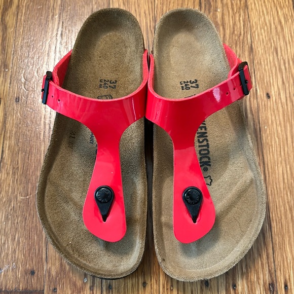 Red parent Birkenstock Gizeh - Picture 1 of 5